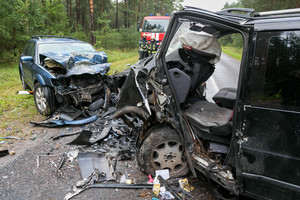 Po tragiškos avarijos ekspertas bedė į vieną „Mercedes“ detalę – ji kelia abejonių