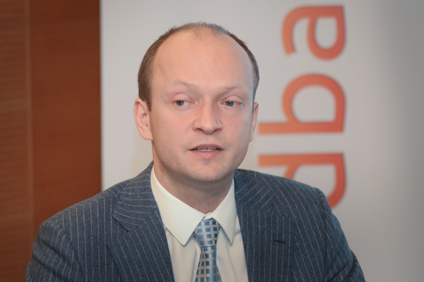 --- Domantas Umbrasas --- Swedbank ekonomikos apžvalga, pasaulio ir lietuvos ekonomikos tendencijos, Nerijus Mačiulis, vyriausiasis ekonomistas<br>D.Umbraso nuotr.