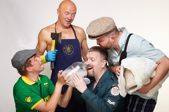 Išgirskite: linksmieji „Čilinam“ vyrai pristato bernvakarių himną „Nesiženyk“