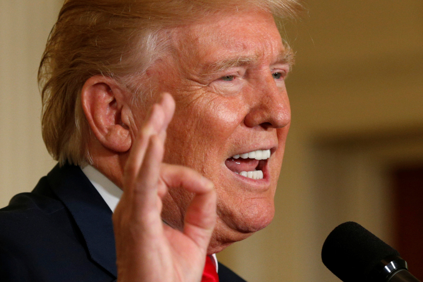 D.Trumpas pasiuntė perspėjimą Šiaurės Korėjai.