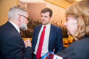 Socialdemokratų lyderiai siunčia perspėjimus G.Paluckui, šis – juokiasi