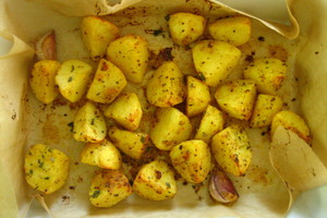 Pagal naują receptą iškeptų bulvių kvapas kuteno nosį ir kaimynams