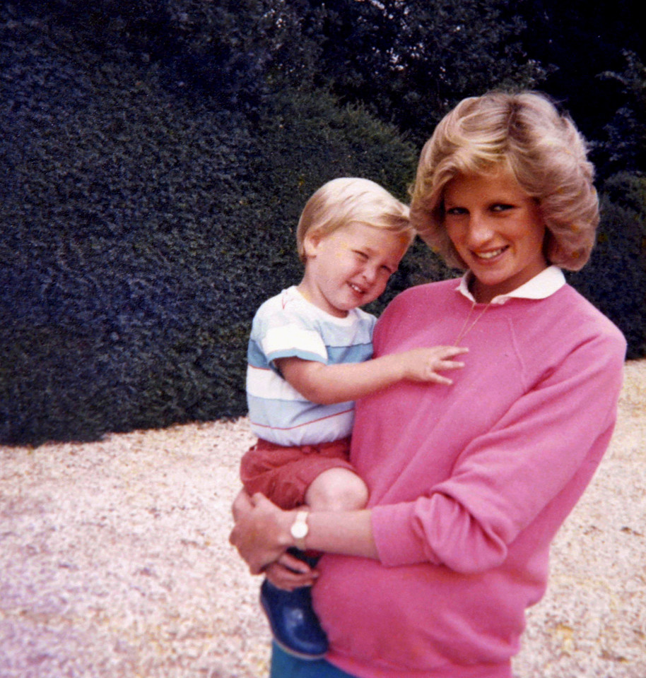  Princesė Diana buvo viena mylimiausių britų monarchijos asmenybių.<br> Reuters/Scanpix nuotr.