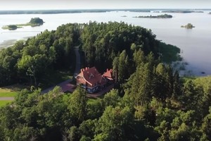 Atrado dar vieną Vladimiro Putino vilą: užgrobė visą salą