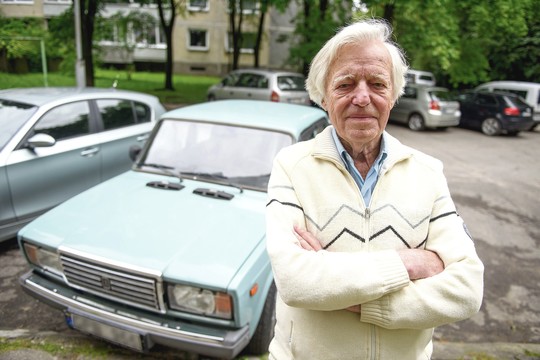 Garsus ilgaamžis vienišius į turgų važinėja nebe vienas