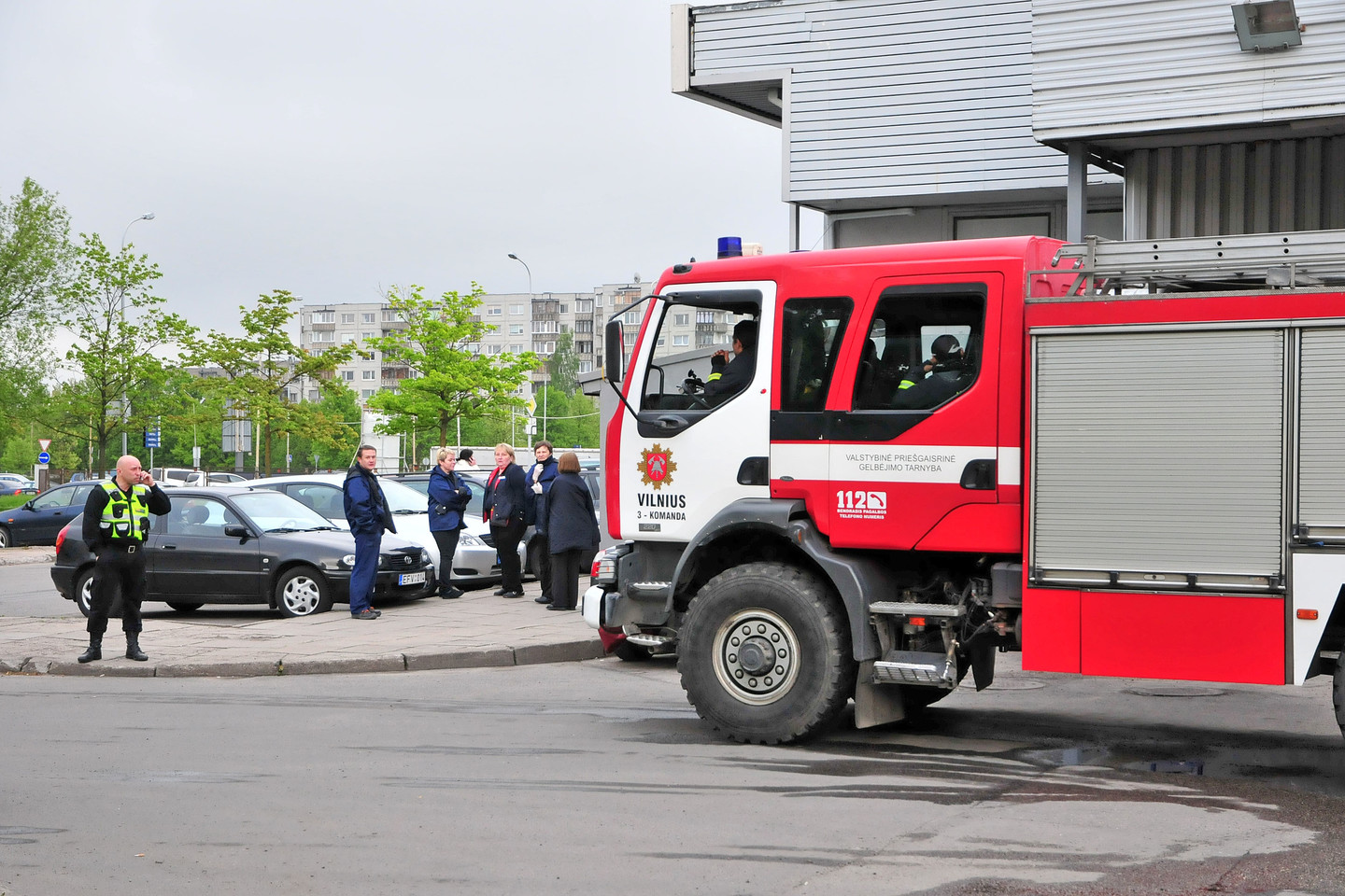 Po Vidaus reikalų ministerijos Korupcijos prevencijos ir vidaus tyrimų skyriaus pradėto tyrimo dėl galimo ugniagesių išnaudojimo, iš pareigų atleistas Druskininkų priešgaisrinės apsaugos ir gelbėjimo tarnybos (PGT) viršininkas Sigitas Matulevičius.