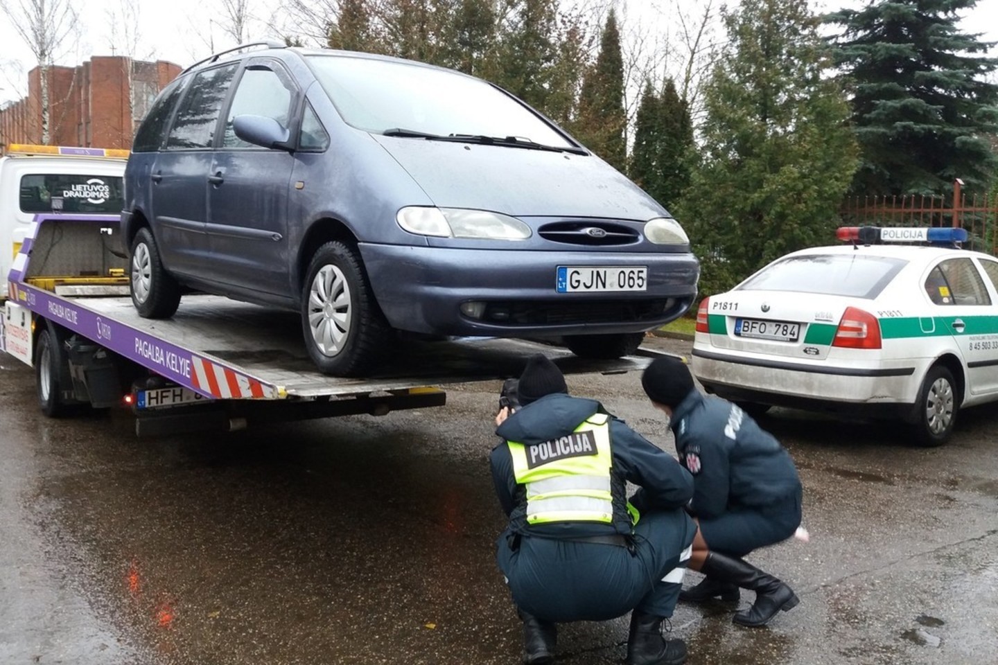 Kraupiose senolės mirties Panevėžio gatvėje byla keliauja į teismą – bus teisiami net du vairuotojai.<br> K.Ragauskienės nuotr.