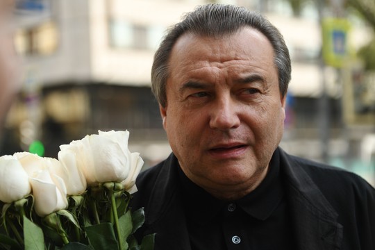 Rusijoje bandyta padegti prieštaringai vertinamo kino režisieriaus Aleksejaus Učitelio studiją