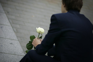 Abiturientas paaiškino, kodėl jis niekam nepirko gėlių Rugsėjo 1-osios proga