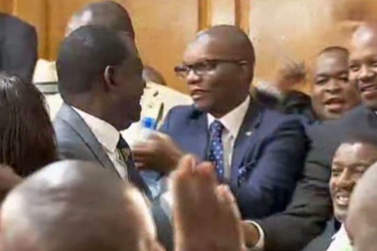 Kenijos prezidento rinkimus teks pakartoti