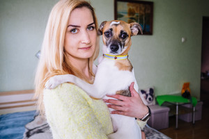 Iš užsienio grįžusi mergina priėmė jaudinantį sprendimą