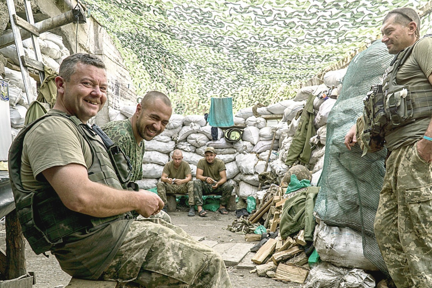 Bataliono „Donbas-Ukraina“ kariai, kurių pozicijos išdėstytos Čermalyko gyvenvietėje, tikino nė nenumanantys, kiek laiko jiems dar teks praleisti fronte. <br>J.Veličko nuotr.