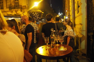 Lietuviai atrado naują pigaus alaus, degtinės ir nakvynės rojų