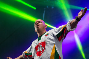 „G & G Sindikatas” šėlo pilnutėlėje Katedros aikštėje: „Smagu, kad dar būna pirmų kartų“