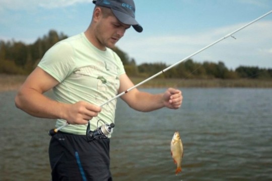 Patyręs žvejys atskleidė sėkmingos raudžių žūklės subtilybes 
