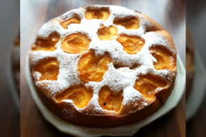 Saulė lėkštėje. Arba pats skaniausias biskvitinis pyragas 