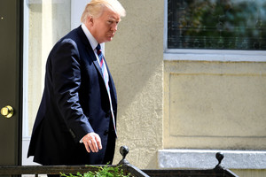 Donaldas Trumpas ruošiasi nutraukti populiarią jaunų imigrantų apsaugos programą