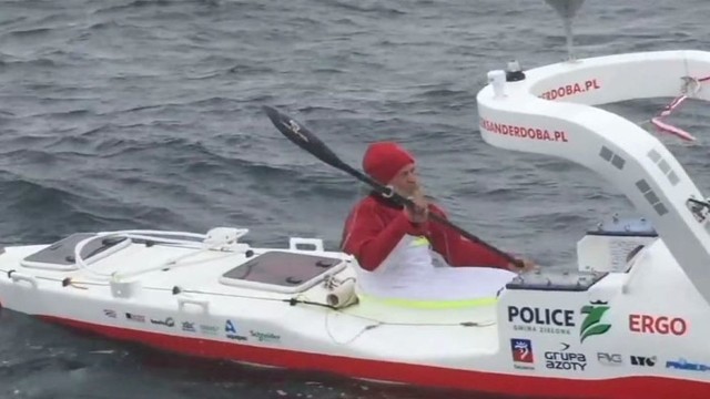 70-metis lenkas jau trečią kartą vienviete baidare perplaukė Atlanto vandenyną