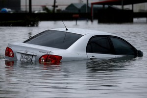 Nepasiduokite apgavystėms: keturi būdai, kaip atpažinti skendusį automobilį
