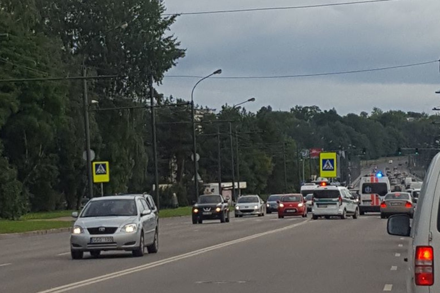 Varnių gatvėje partrenktas pėsčiasis. Jis nugabentas į ligoninę.