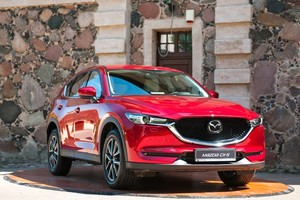 Naujos kartos „Mazda CX-5“ – penkios „Euro NCAP“ žvaigždutės už saugumą