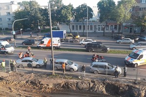 Kaune perėjoje BMW partrenktas dvimetis skriejo 10 metrų