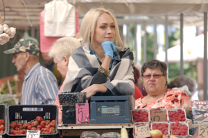 Oksana Pikul-Jasaitienė gavo negailestingos kritikos iš praeivių: „Kažkokia išpurtusi”