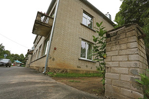 Prie atnaujintų Kauno gatvių kaupiasi vanduo. Kalti kelininkai?