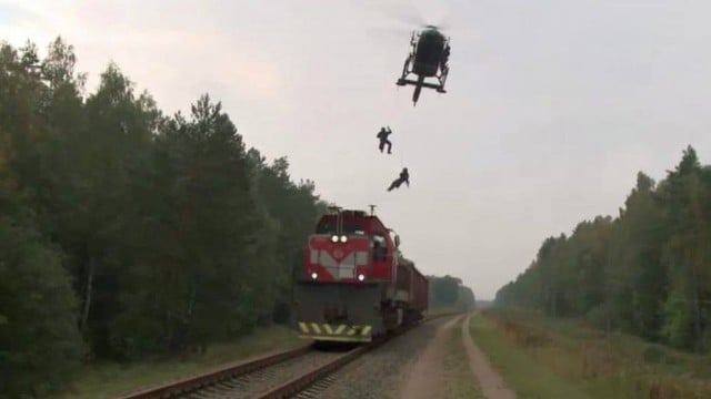Pratybos: „Aras“ šturmavo Vilniaus link skriejantį traukinį su sprogmenimis