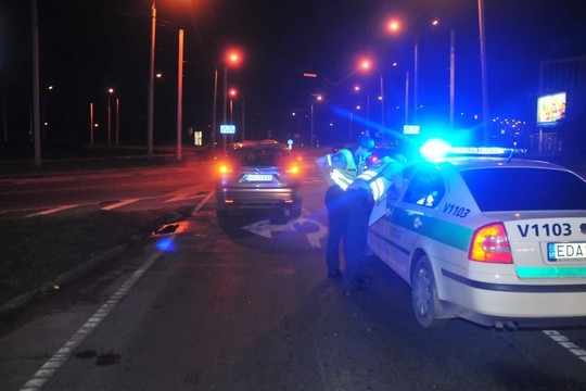 Nelaimė Vilniuje: perėjoje partrenkta moteris, prireikė medikų pagalbos