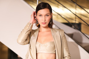 Bella Hadid renginyje žavėjo nepriekaištingu įvaizdžiu