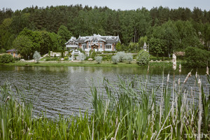 Vos 200 kilometrų nuo Vilniaus  –  pribloškiantys namai su nuosava cerkve