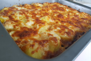 Bulvių ir vištienos apkepas. Dienoms, kai norisi ko nors sotaus ir skanaus