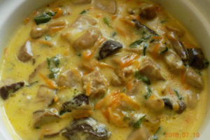 Šviežių grybų guliašas: sotu, pigu ir labai gardu