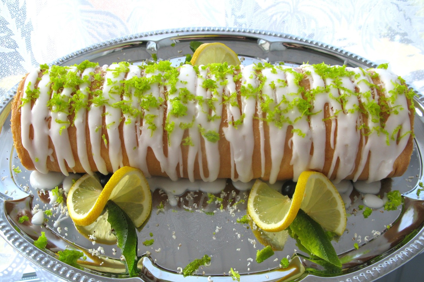 Vyniotinis su obuoliais.<br> R.Račkauskienės nuotr.