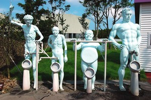 Erotikos parke sekso scenos  priverčia raudonuoti net drąsuolius