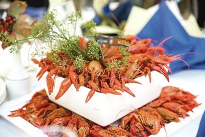 Vėžių šventę iš lietuvių garažų švedai perkėlė į restoranus