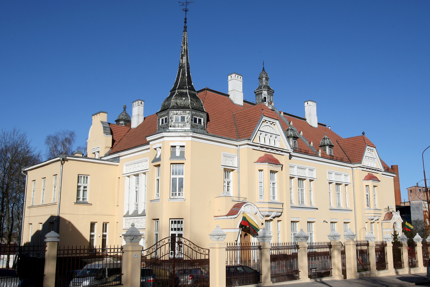 Šiaulių „Aušros“ muziejus 1923 metų kovo 11-ąją įkūrtas Chaimo Frenkelio vasaros viloje. <br> G.Šiupario nuotr.