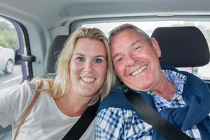 Dvigubai vyresnį vyrą pamilusi moteris – atvirai apie ištikusius sunkumus