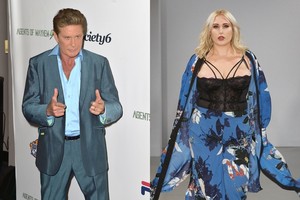 „Gelbėtojo“ Davido Hasselhoffo dukra ant podiumo patyrė stiliaus katastrofą