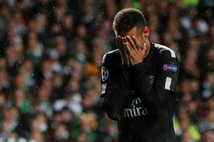 Pinigai – ne asmenybė: už gėdingą elgesį Neymaras kalamas prie sienos