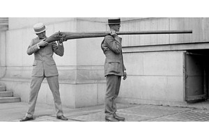 Ginklas, kurio vienu šūviu galima nušauti daugiau nei 100 paukščių