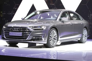 Frankfurto automobilių paroda stebina naujomis technologijomis ir kainomis