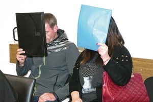 Dėl prostitucijos teisiami sutuoktiniai norėjo prasmegti į žemę