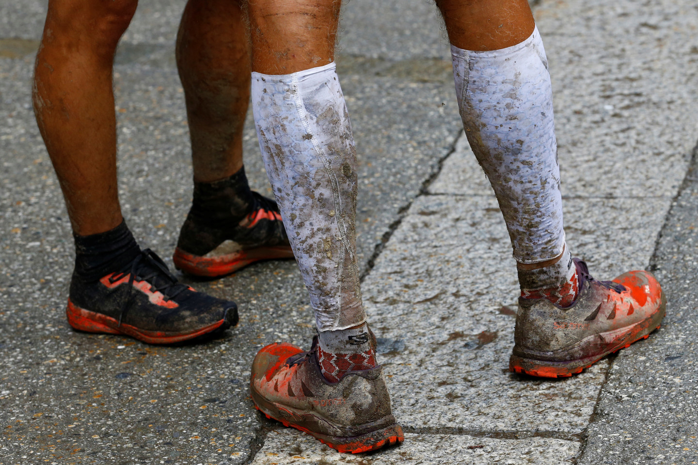 Katalonas K.Jornetas neseniai net du kartus per vieną savaitę užkopė į Džomolungmą. 29 metų vyras taip pat dalyvauja įvairiuose bėgimuose, kur jį visuomet palaiko gausus būrys gerbėjų.<br> AFP/Scanpix nuotr.