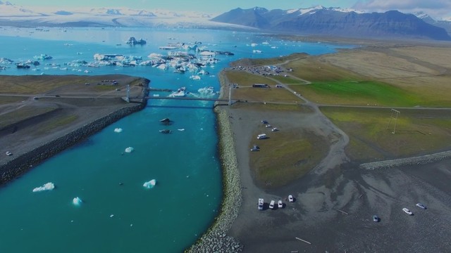 Pasigrožėkite išskirtiniais kadrais iš Islandijos ledų lagūnos