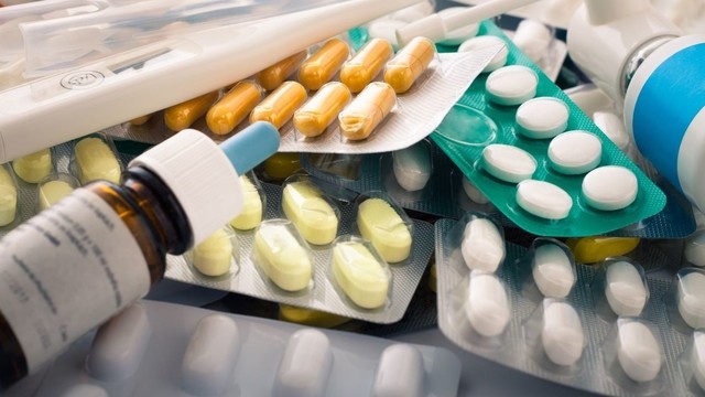 Farmacininkai stebisi vaistų priemokų lubomis, kurias siūlo ministerija