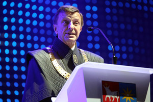 Akademinė bomba: KTU rektorius apkaltintas didelio masto plagijavimu, pradėtas tyrimas