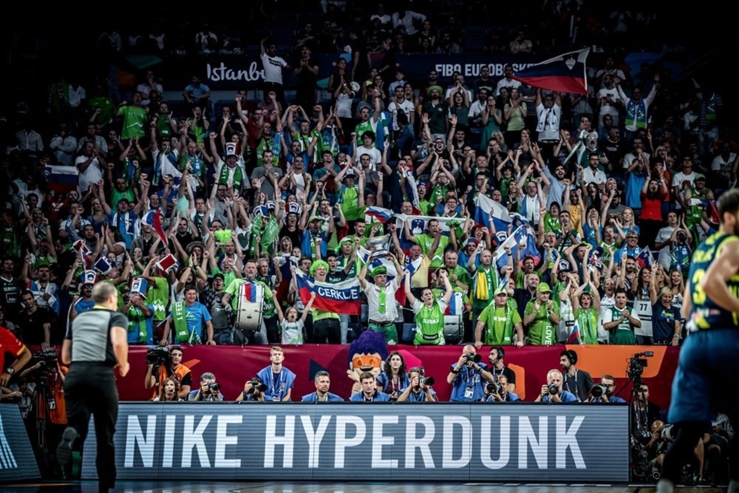 Europos čempione tapusi Slovėnijos rinktinė iki šiol nė sykio nebuvo laimėjusi žemyno pirmenybių medalių.<br>fiba.com nuotr.