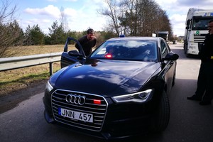 Vairuotojų kontrolė stiprėja: policija įsigijo dar 12 naujų „Audi A6“